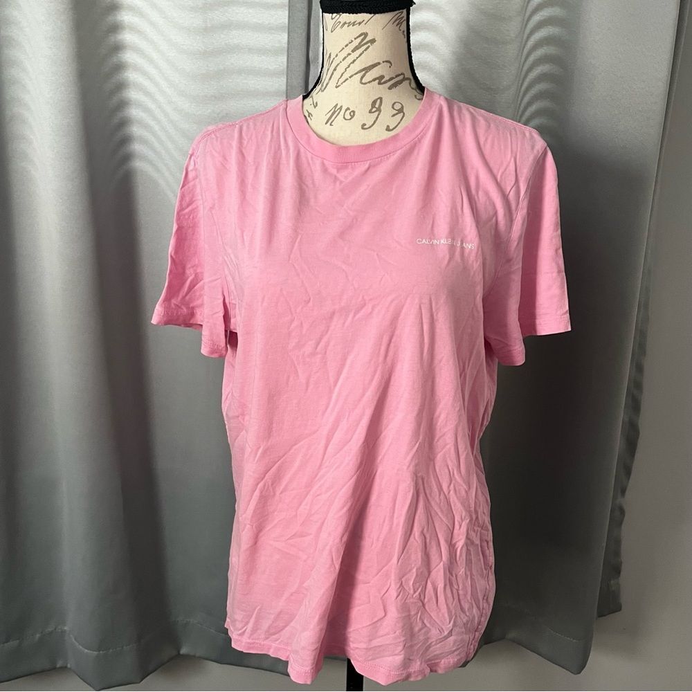 Calvin Klein pink t shirt size medium